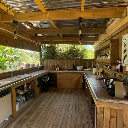 Yourte Piscine Jardin - Quatre Murs Et Un Toit * Ιέρ