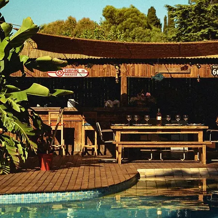 Yourte Jardin Exotique Piscine - Quatre Murs Et Un Toit Luxury tent *